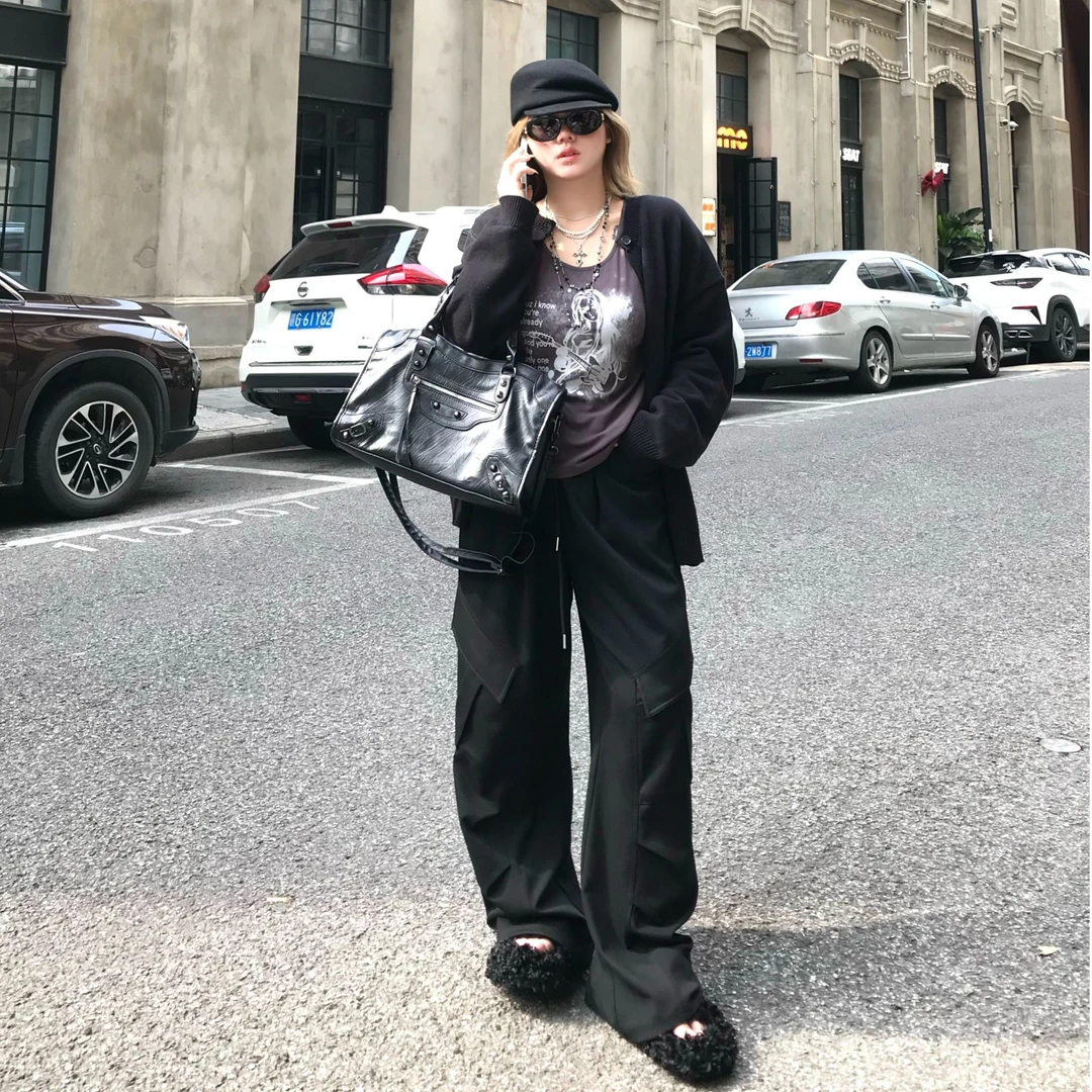 清清-【慵懒漫步】休闲百搭纯色慵懒垂感抽绳设计卫裤A243V0029