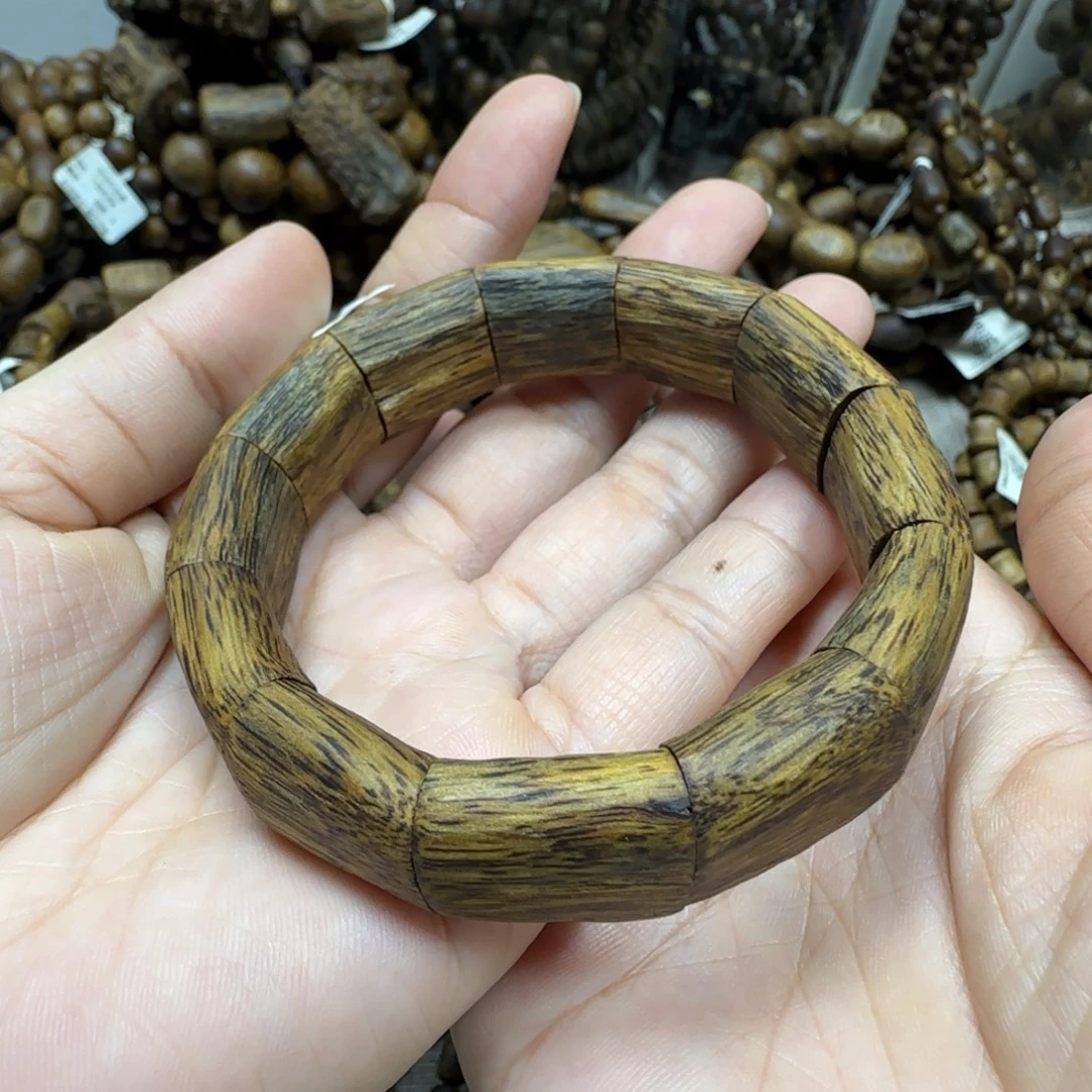 手串沉香乌身多样性发货一条卡17-19克