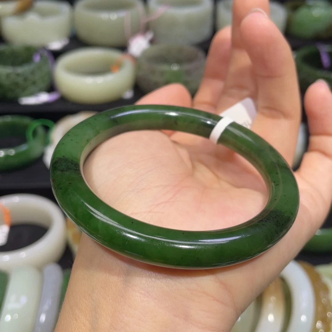 未镶嵌手镯和田玉1