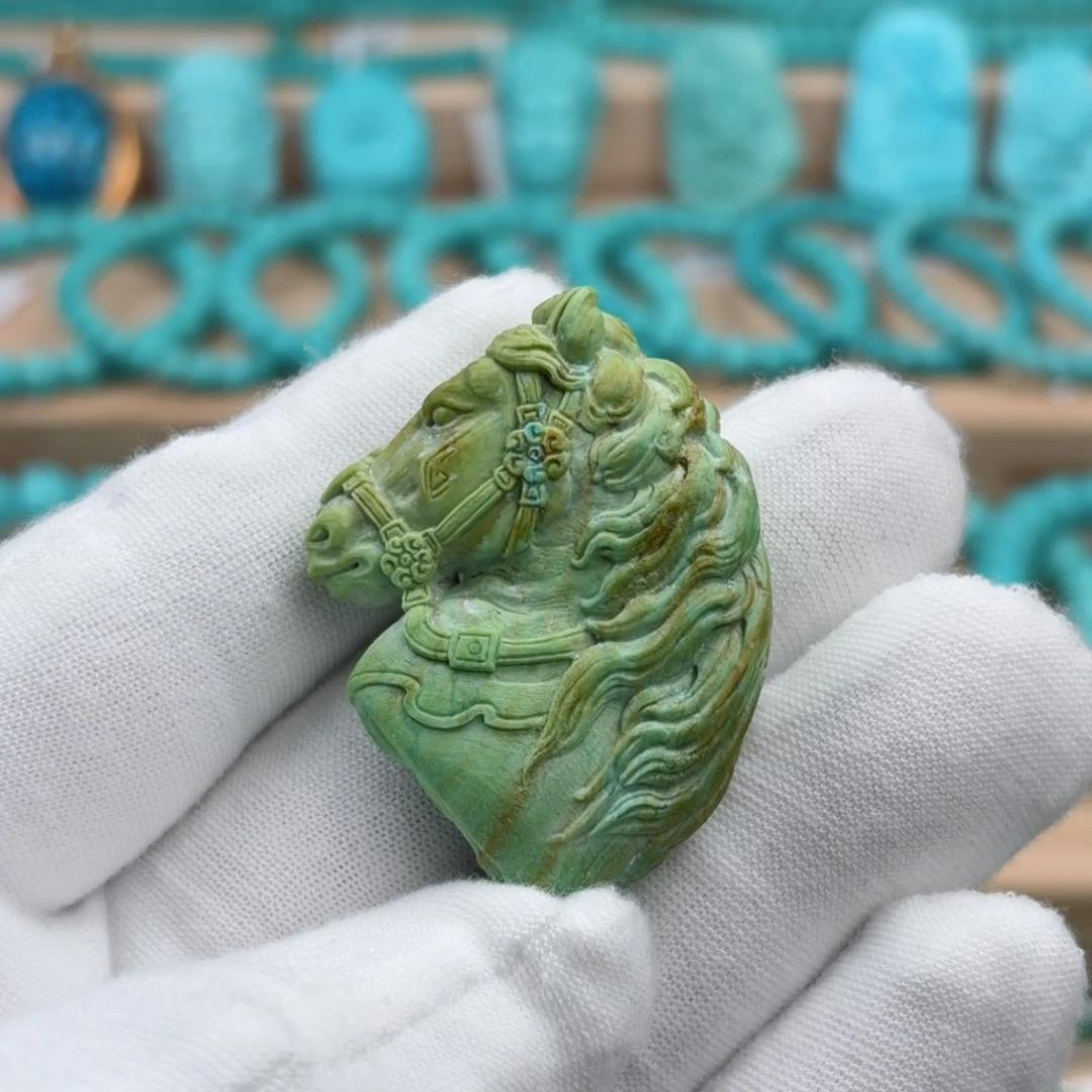 绿松石未镶嵌珠宝奇石