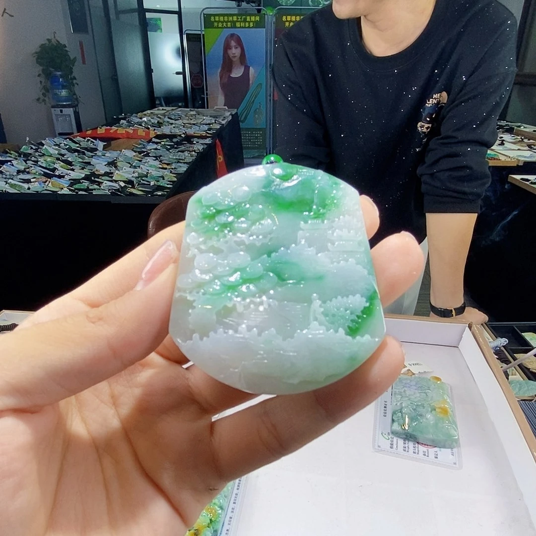 颈饰未镶嵌翡翠翡翠