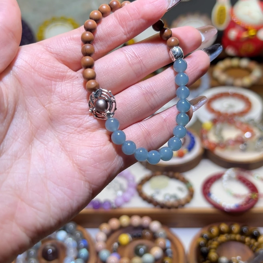 翡翠手串未镶嵌M****来