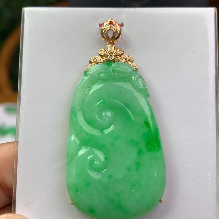 心***玲翡翠18K金镶嵌颈饰
