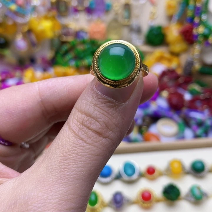 树脂制品68号绿色戒指
