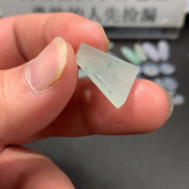 定制翡翠未镶嵌材料定制