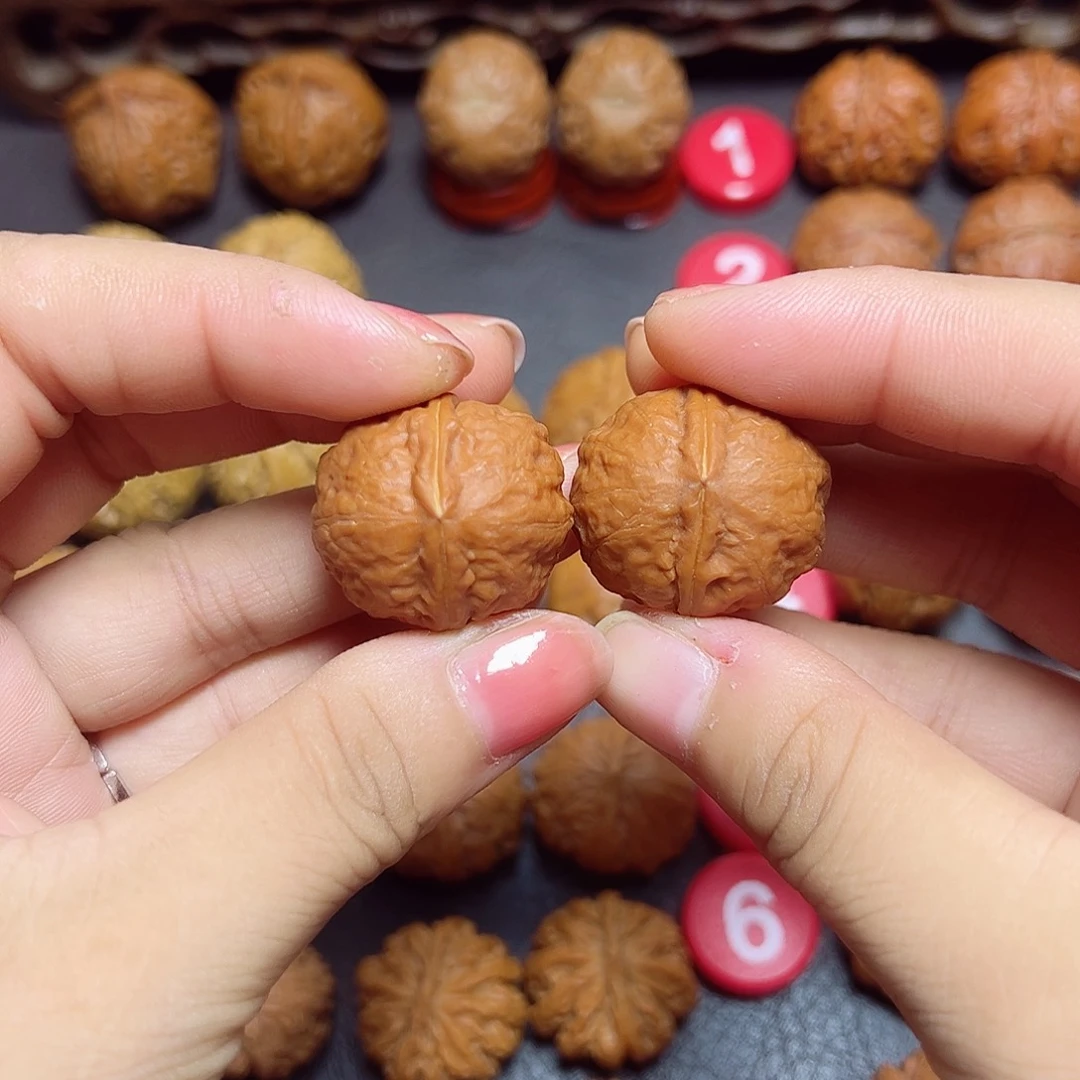 林***上把件文玩核桃28尺龙珠