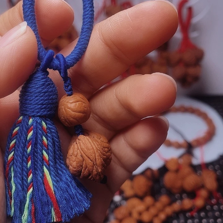 桃核吊坠龙纹桃枭