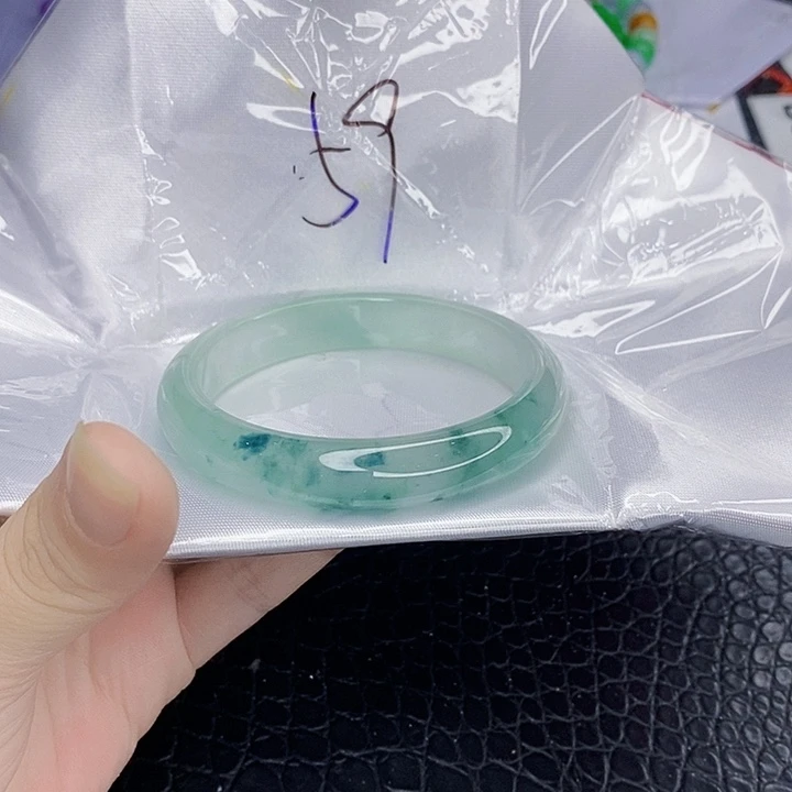 翡翠手镯未镶嵌一图一物实物为准