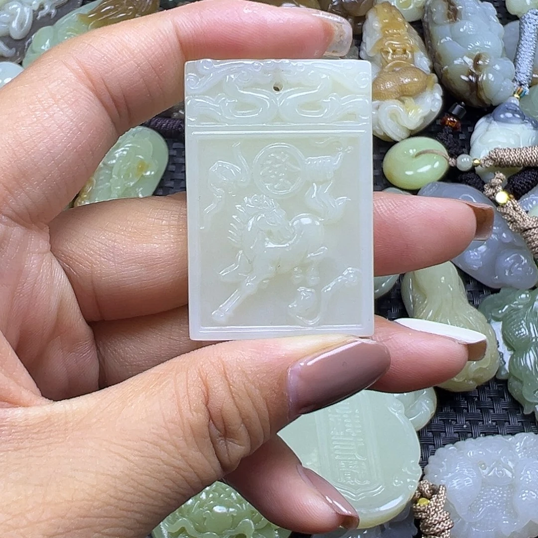 和田玉未镶嵌颈饰