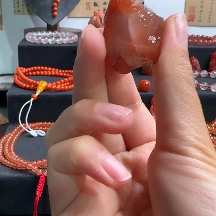 南红玛瑙未镶嵌挂件