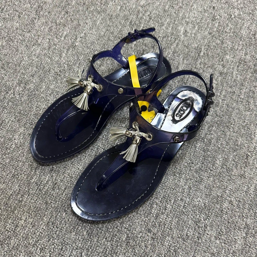 95新 TOD’S/托德斯 简约一字带平底凉鞋 36码/11041