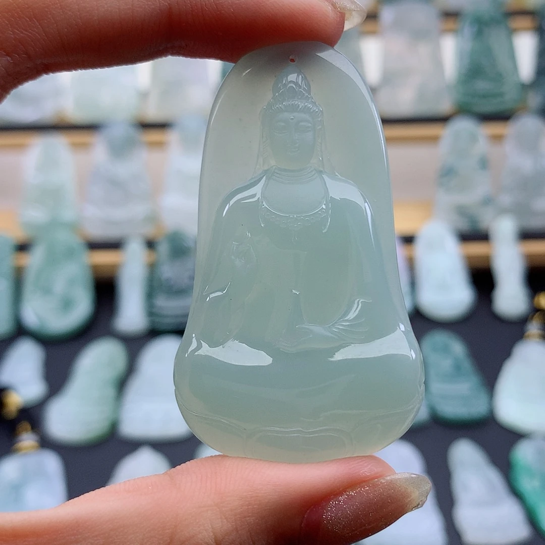 乄***灬翡翠未镶嵌颈饰素衣观音