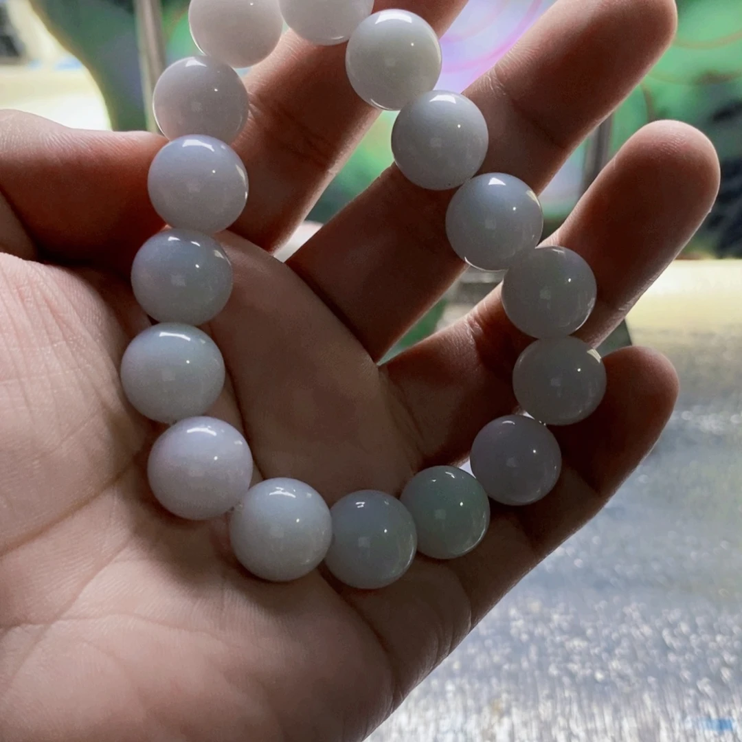 翡翠未镶嵌胸饰寄回