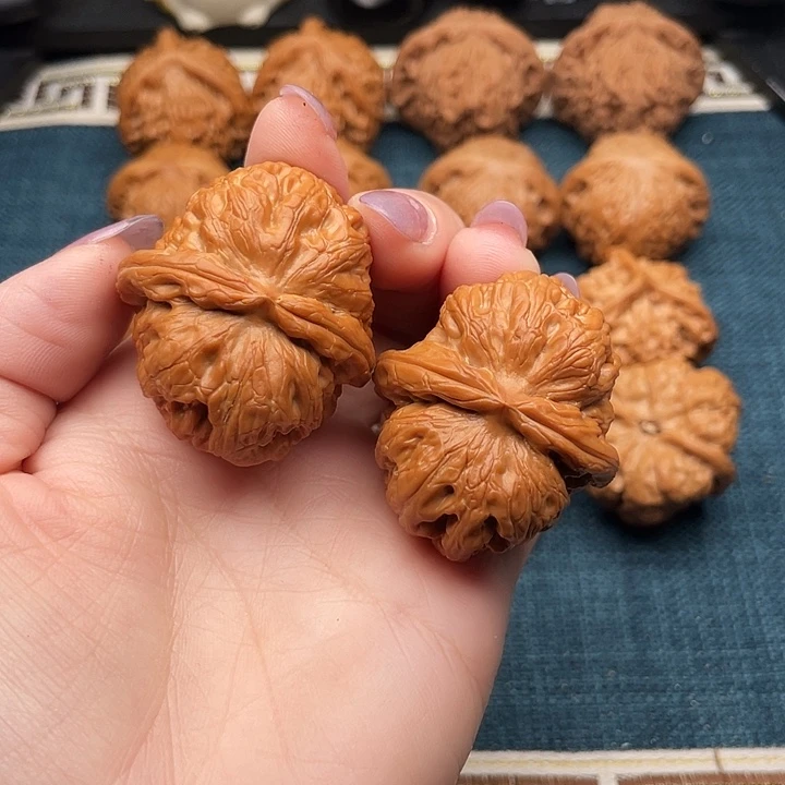 把件文玩核桃全品翘肩膀元宝41