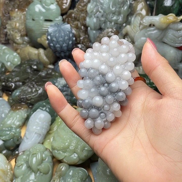 未镶嵌和田玉挂件