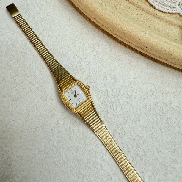 90新  【六六中古】孤品精美手表th6072
