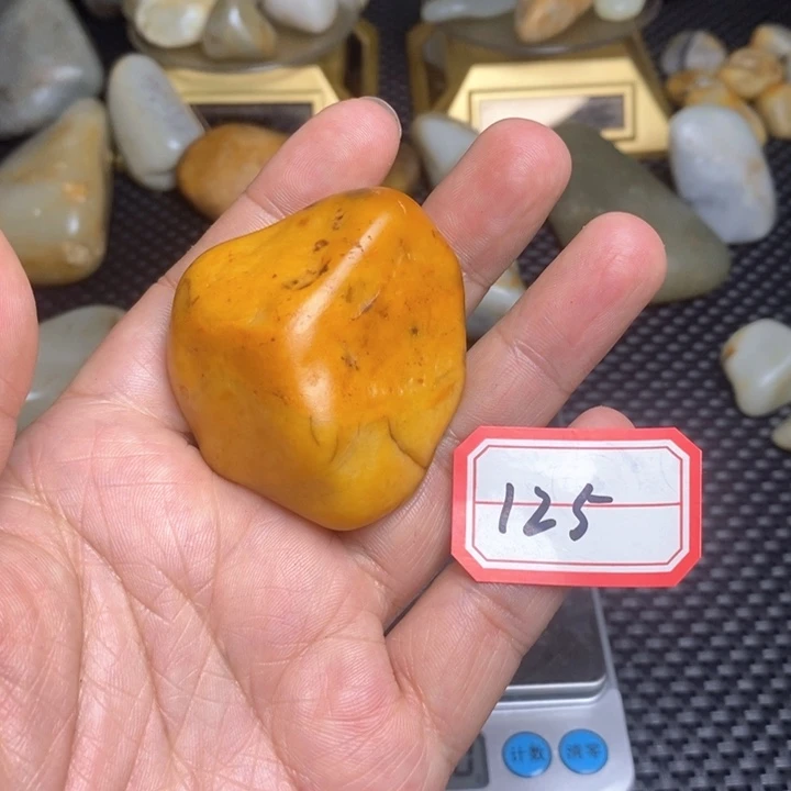未镶嵌和田玉把件奇石类125