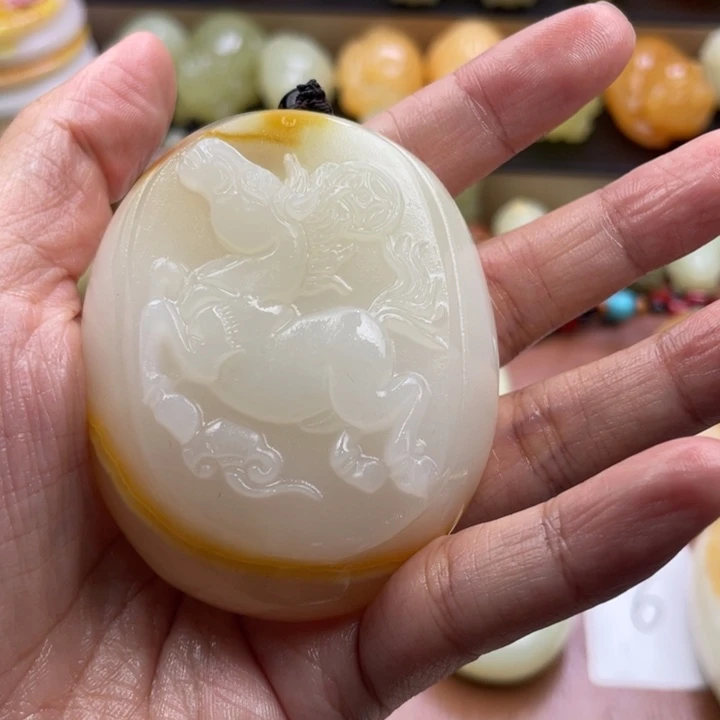 萌****石材古青石手把件