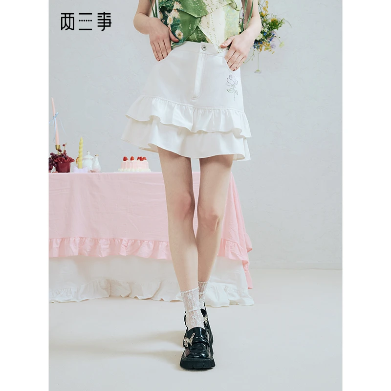 两三事雪吻椰蓉 荷叶边玫瑰花半身裙S25XKB168