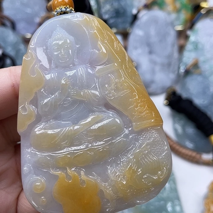 阿***木颈饰未镶嵌翡翠天然