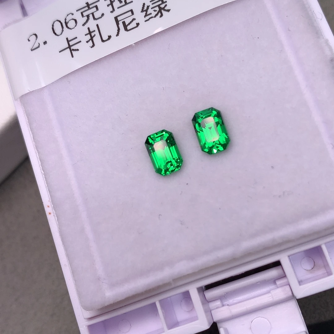 裸石未镶嵌石榴石（沙弗莱）2.06克拉 送吉尔德