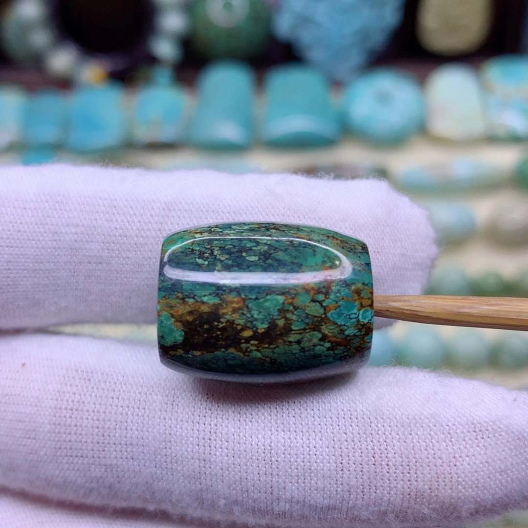 绿松石颈饰未镶嵌