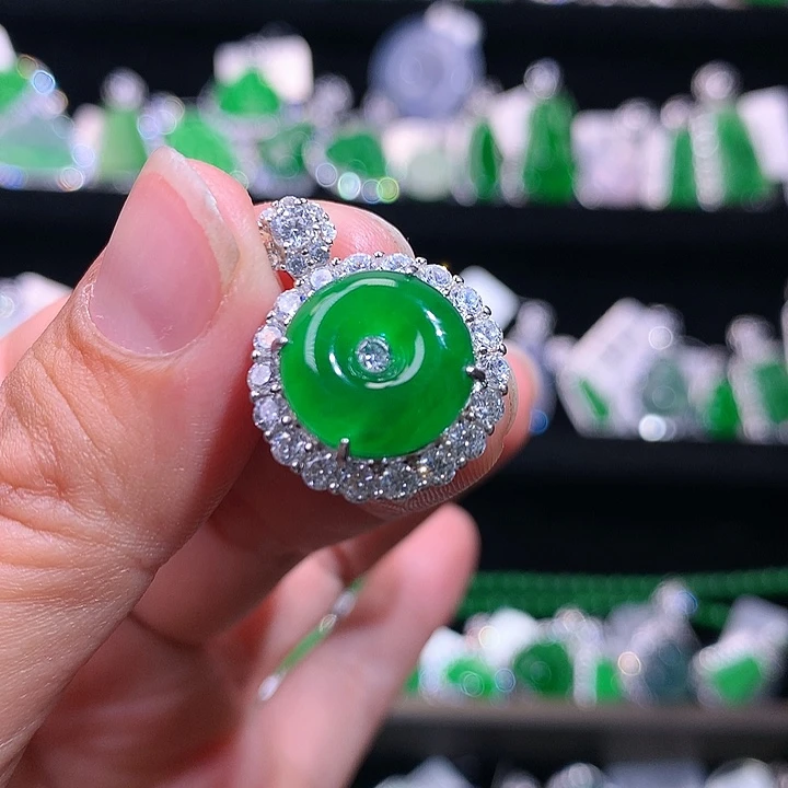 【闪购商品】颈饰银S925镶嵌翡翠天然翡翠