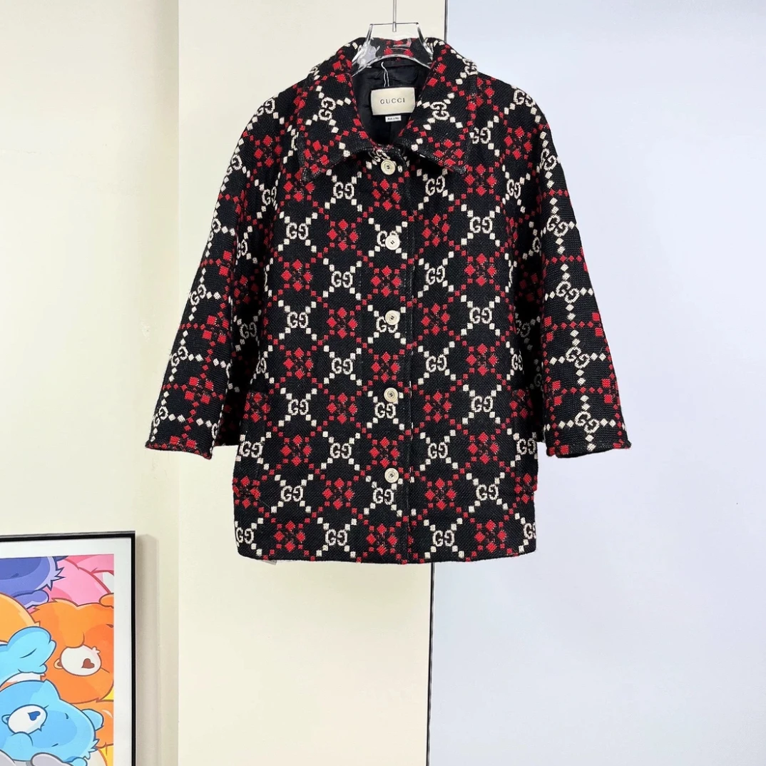 99新 GUCCI/古驰 满印logo外套/42码/B01978