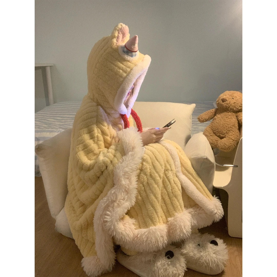 软糯甜美少女卡通连帽珊瑚绒睡衣女款冬季加厚加绒保暖家居服睡袍