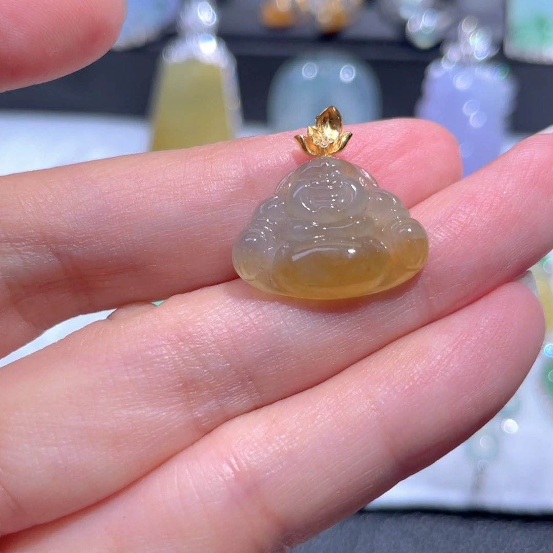 翡翠18K金镶嵌颈饰翡翠