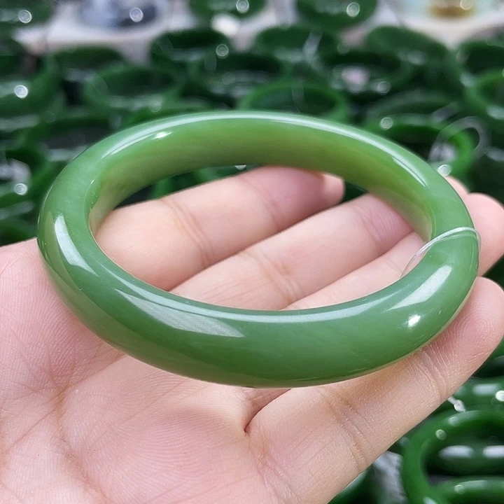 未镶嵌手镯和田玉（碧玉）