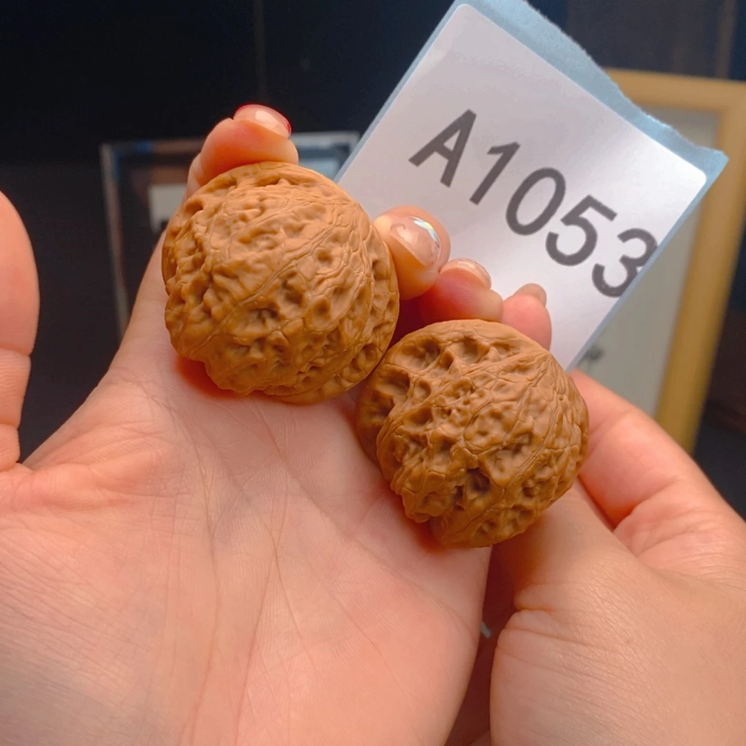 文玩核桃吊坠铁锤