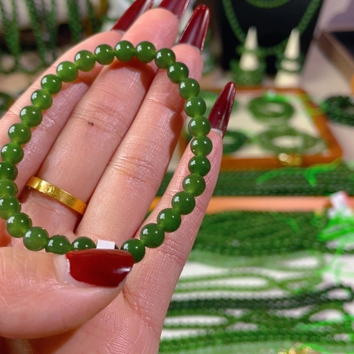 和田玉（碧玉）颈饰未镶嵌