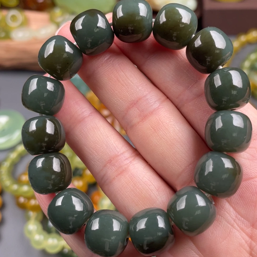 未镶嵌蛇纹石玉手串乔*霞