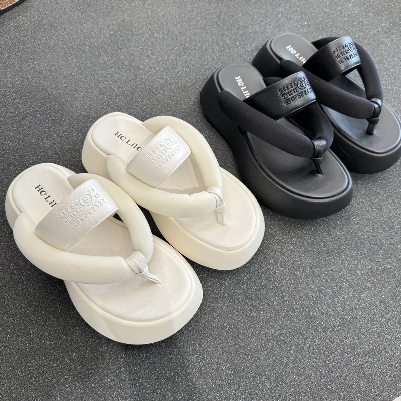 时尚厚底人字拖女外穿2025夏季新款松糕凉鞋增高夹趾凉拖