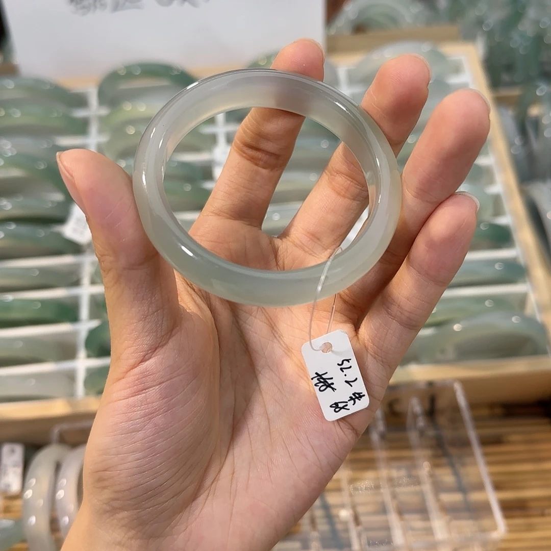 玛瑙/玉髓未镶嵌手镯圈口52.8