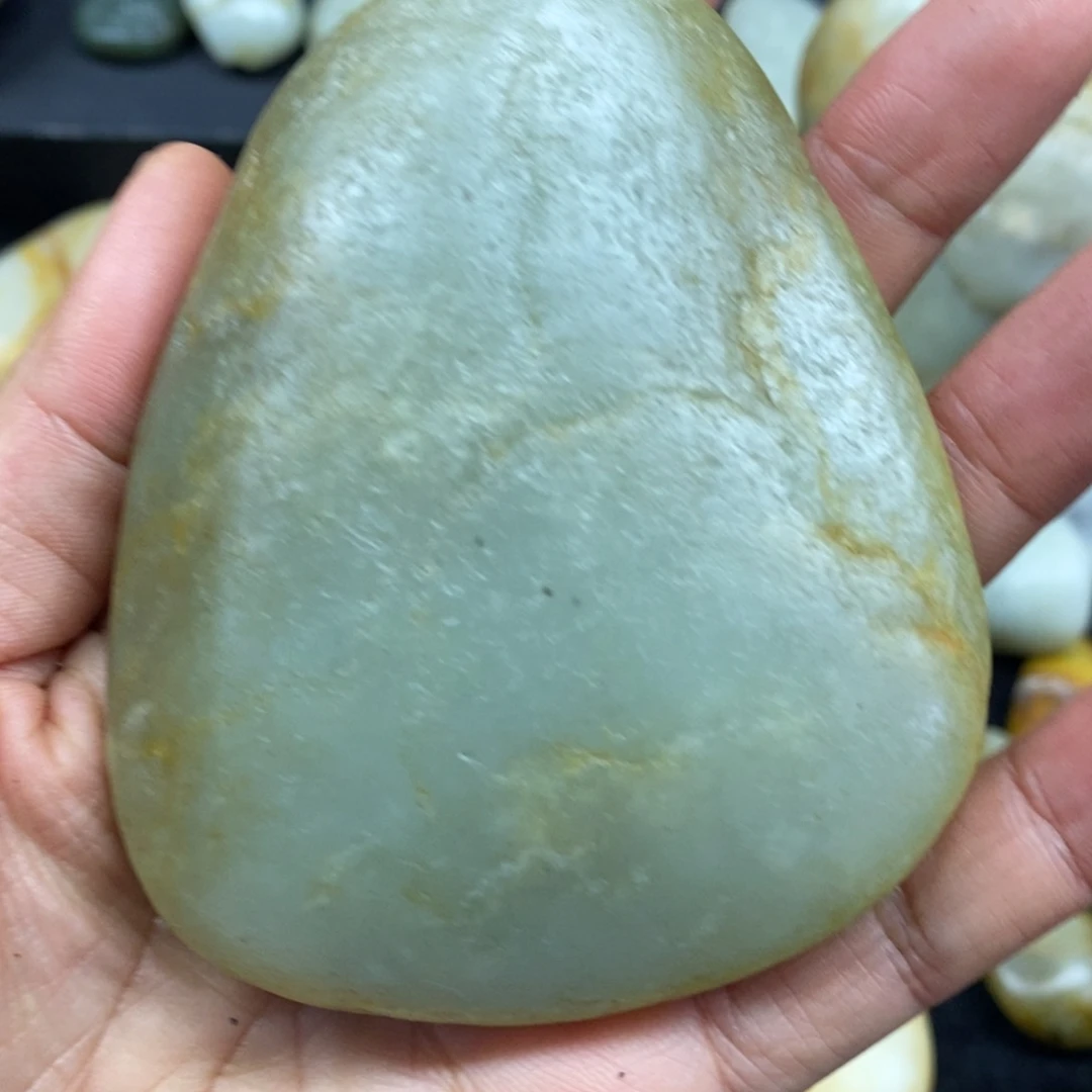 未镶嵌和田玉（子料）摆件