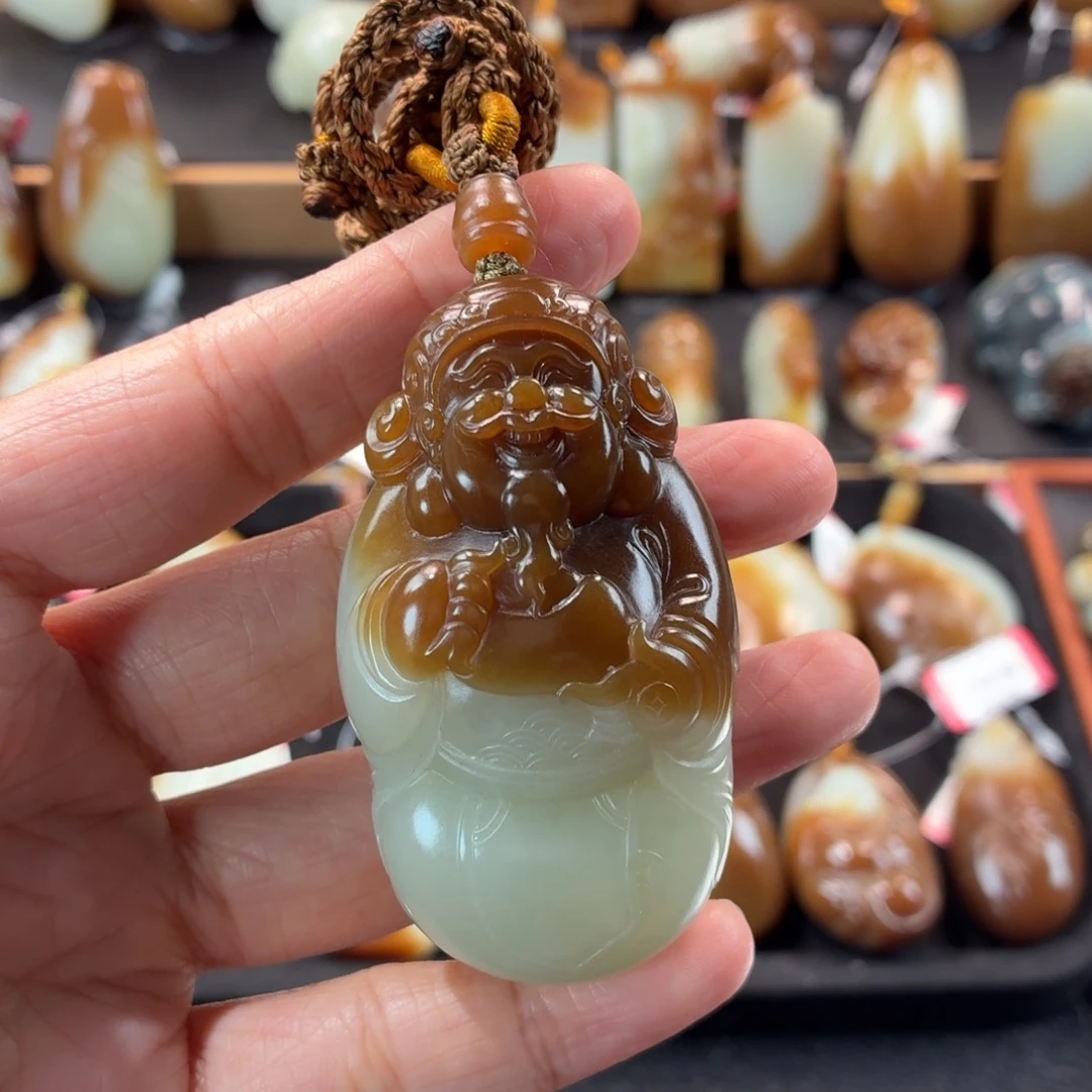 大***桥颈饰未镶嵌和田玉