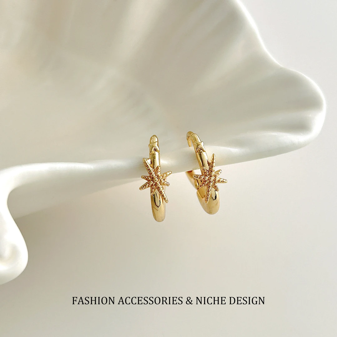 黄铜陶瓷耳饰 甜酷风八芒星耳扣女高级感简约ins气质轻奢时尚百搭