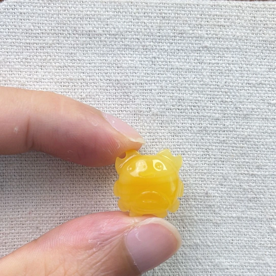 琥珀未镶嵌裸石螃蟹