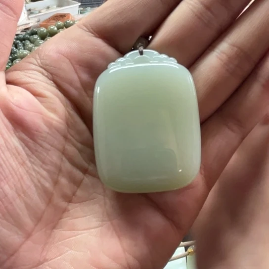 和田玉且末钢板料无事牌多样性拍一发一未镶嵌正**光