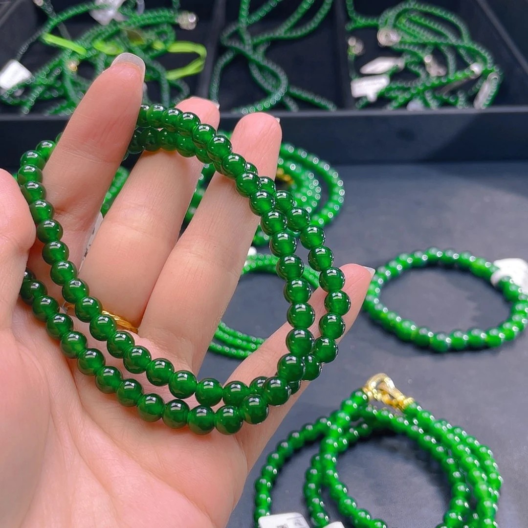 四***蓉翡翠未镶嵌颈饰