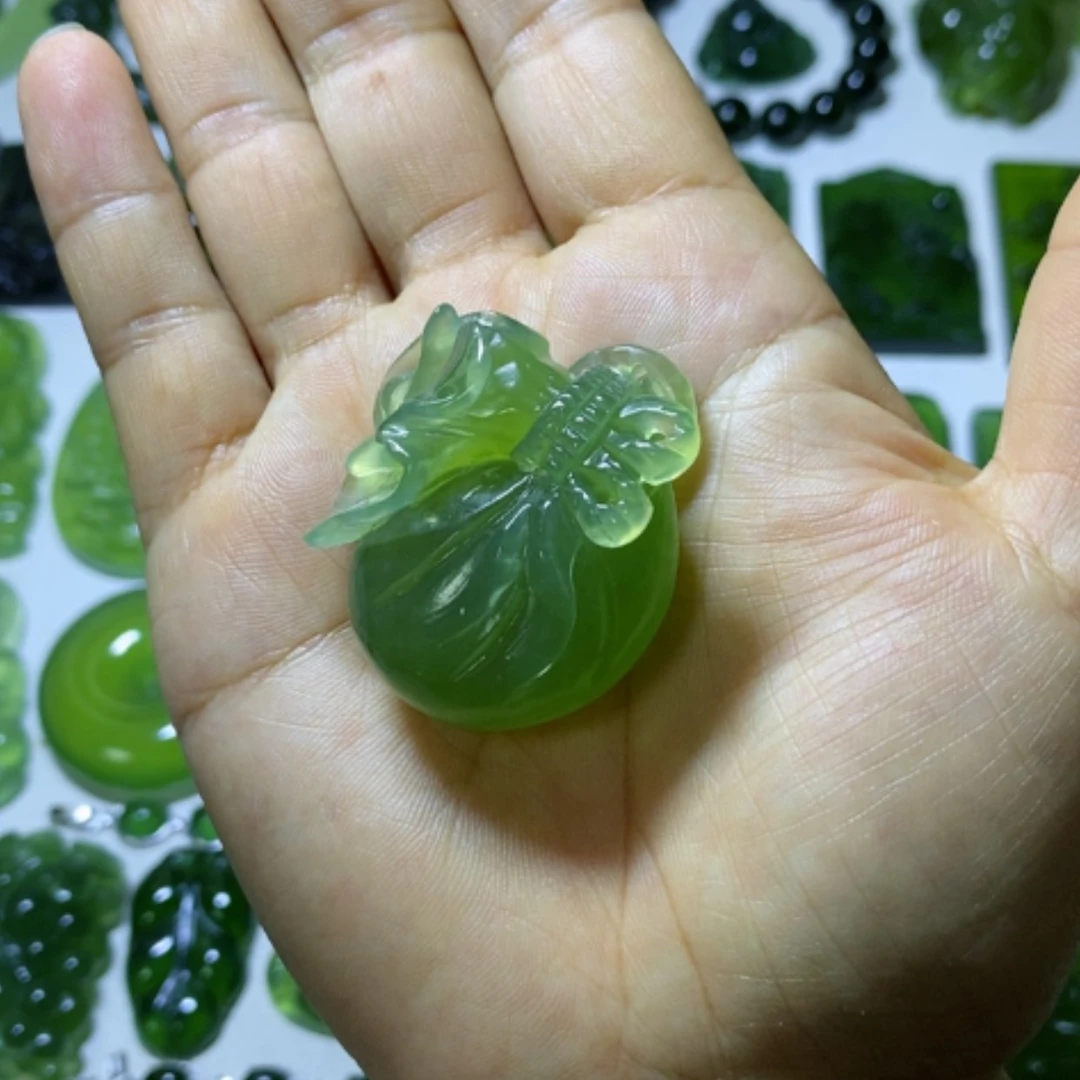 【闪购商品】未镶嵌蛇纹石玉颈饰