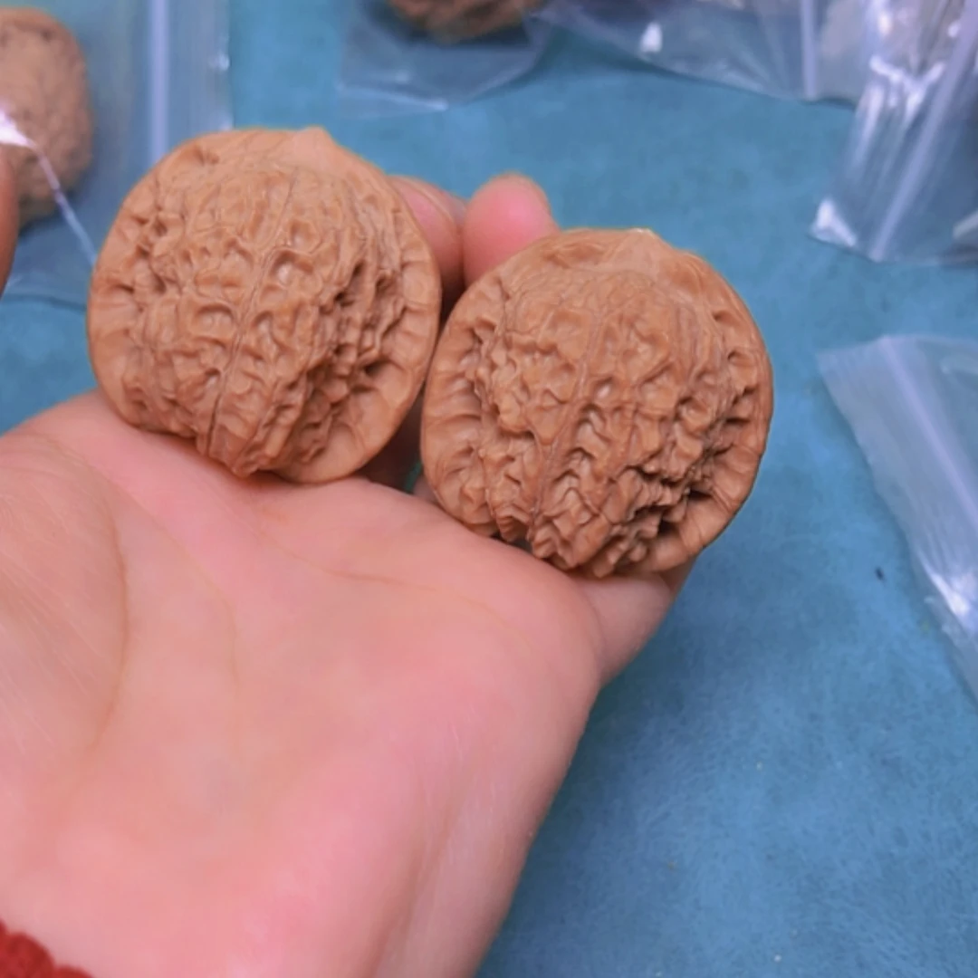 【闪购商品】摆件核桃36.5血麒麟修尖