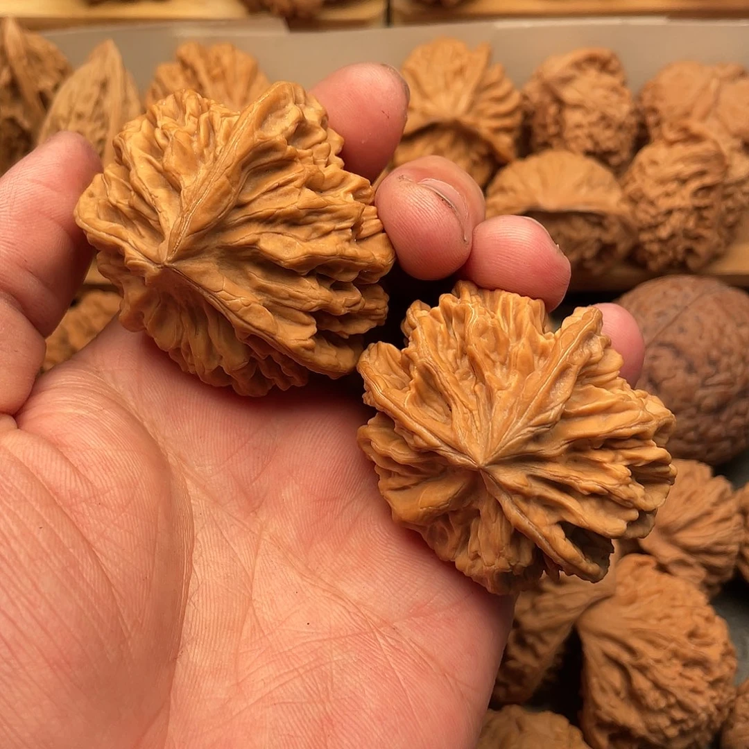 用***5文玩核桃吊坠三楞