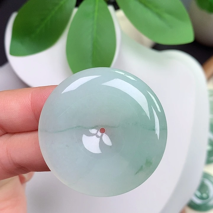 颈饰未镶嵌翡翠平安扣 38.5x5.9mm