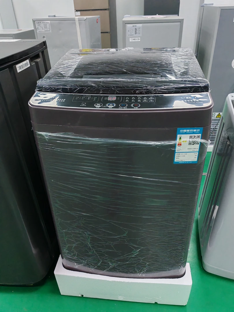 全新全自动洗衣机，洗脱一体机适合2-3人使用