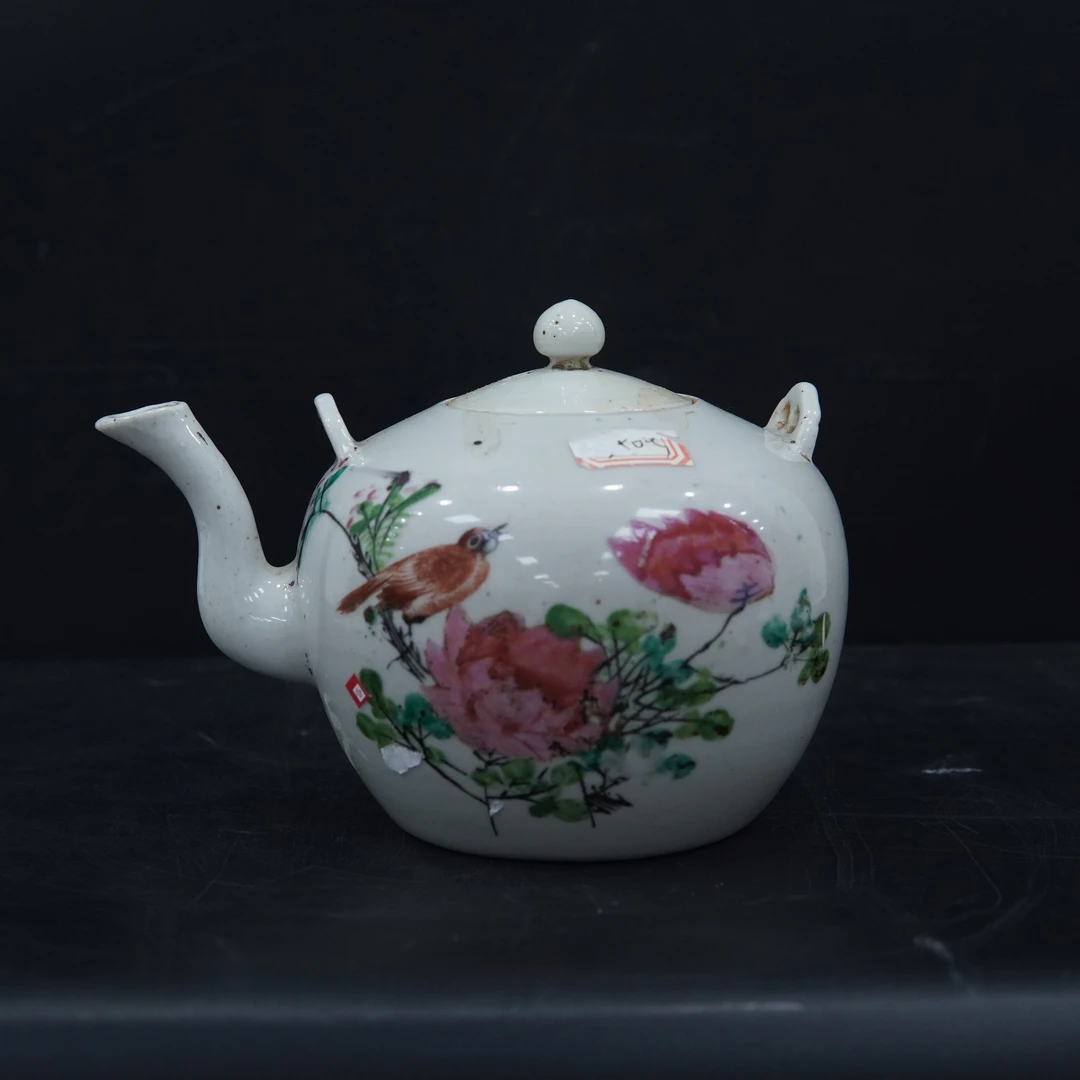 GF00022粉彩花鸟诗文藏题一粒珠茶壶