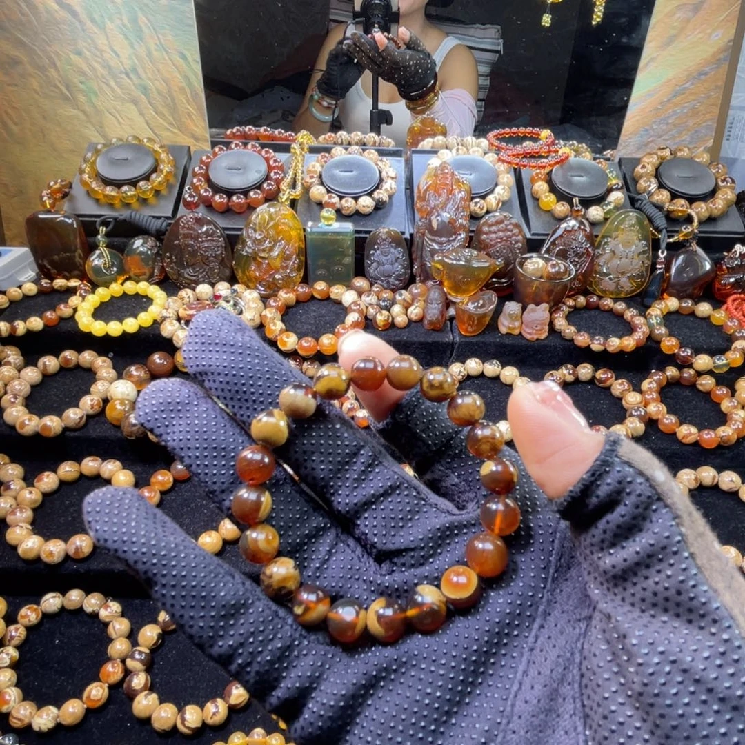 琥珀未镶嵌手串溶洞0.8