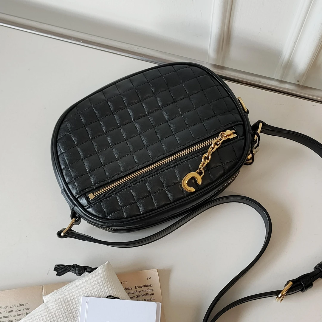95新 Celine/思琳 Azul - 黑金牛皮冰格CBag相机包 49706